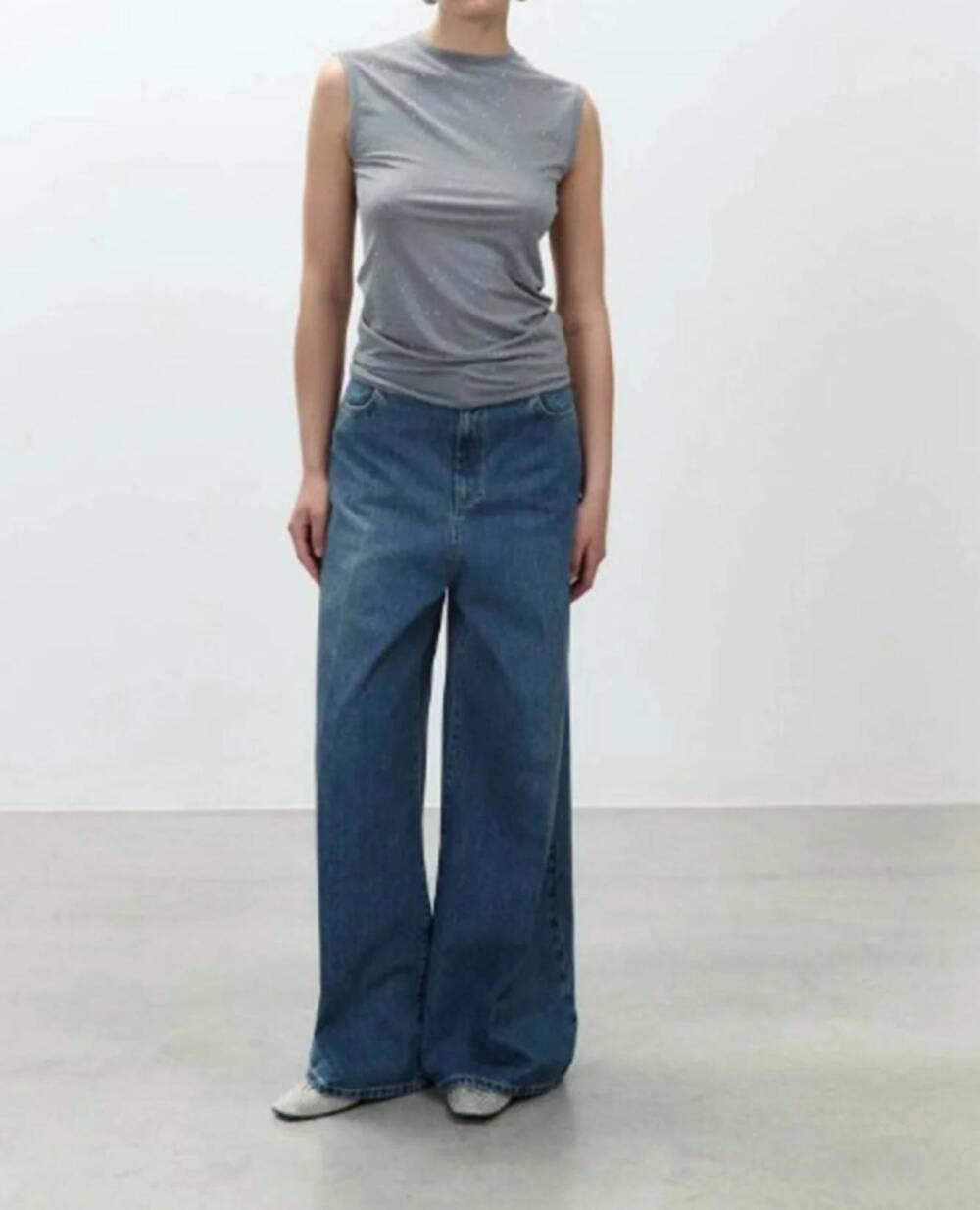 NEW ALYSI jersey top with rhinestones in grigio